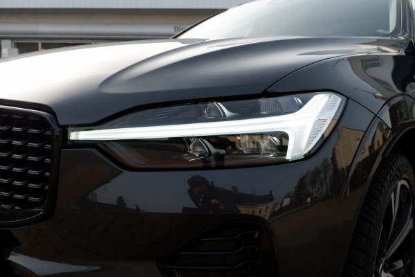 Volvo XC60 2.0 T8 Plus Dark / INCL. 12 mnd BOVAG / Full Option / Luchtverin