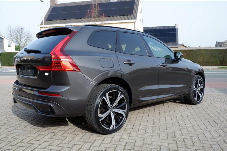 Volvo XC60 2.0 T8 Plus Dark / INCL. 12 mnd BOVAG / Full Option / Luchtverin