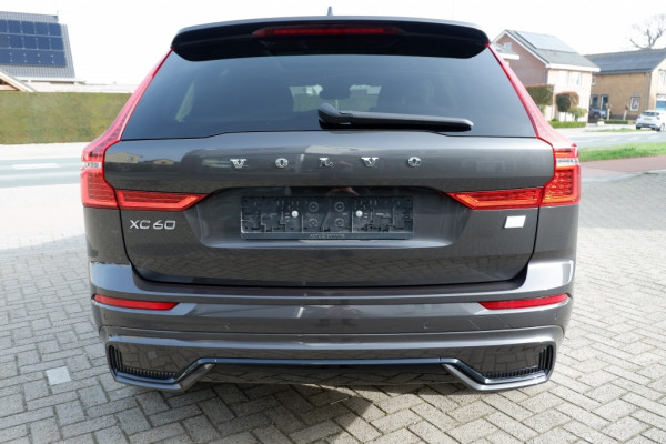 Volvo XC60 2.0 T8 Plus Dark / INCL. 12 mnd BOVAG / Full Option / Luchtverin