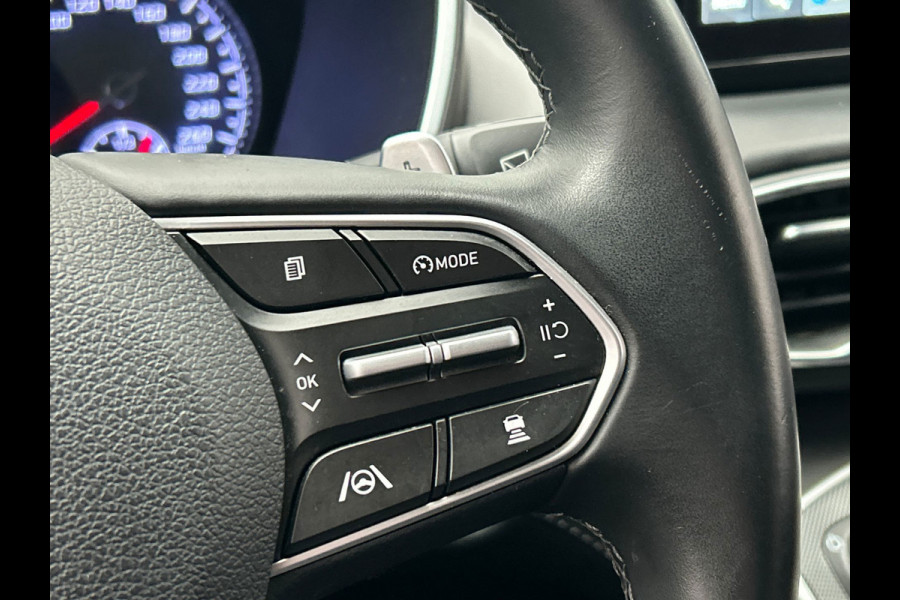Hyundai Santa Fe 1.6 T-GDI PHEV 7 Persoons Carplay Adaptive-cruise Leder Camera Krell audio