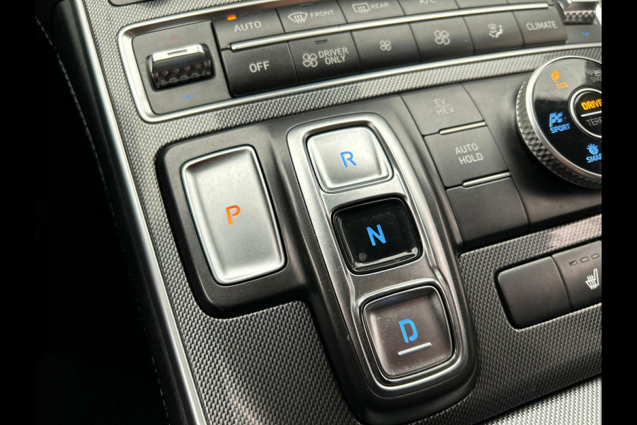 Hyundai Santa Fe 1.6 T-GDI PHEV 7 Persoons Carplay Adaptive-cruise Leder Camera Krell audio