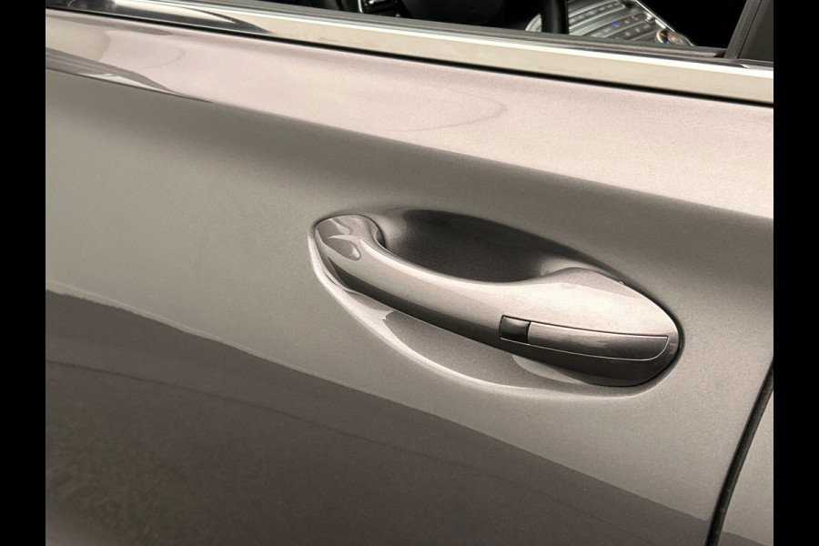 Hyundai Santa Fe 1.6 T-GDI PHEV 7 Persoons Carplay Adaptive-cruise Leder Camera Krell audio