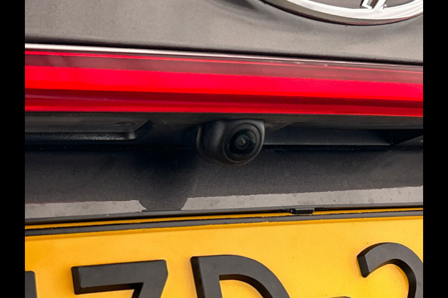 Hyundai Santa Fe 1.6 T-GDI PHEV 7 Persoons Carplay Adaptive-cruise Leder Camera Krell audio