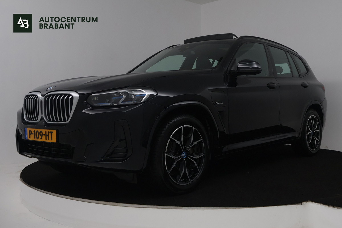 BMW X3 XDrive30e Business Edition Plus M-Sport ( SOH 92%, PANORAMADAK, TREKHAAK, SFEERVERLICHTING, DEALER ONDERHOUDEN)