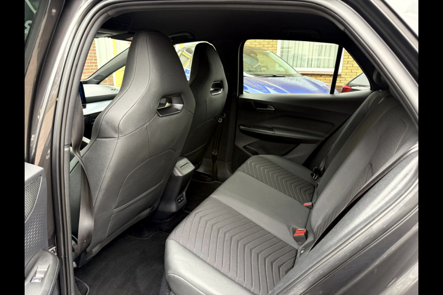 CUPRA Born Adrenaline One 62 kWh SOH 92.9%, Camera, 19''Lmv, Carplay/Android