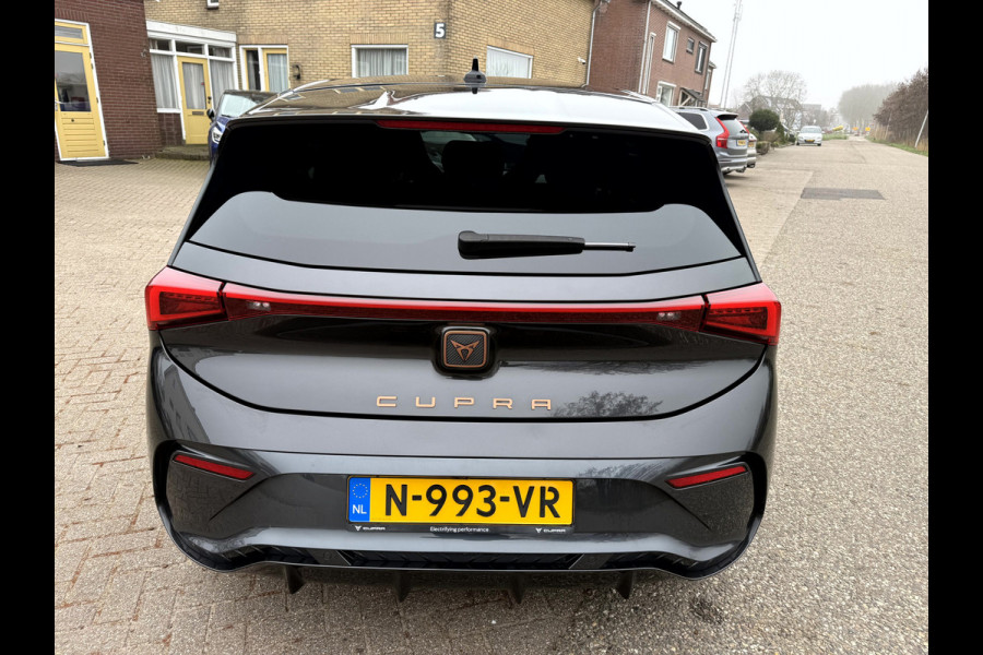 CUPRA Born Adrenaline One 62 kWh SOH 92.9%, Camera, 19''Lmv, Carplay/Android