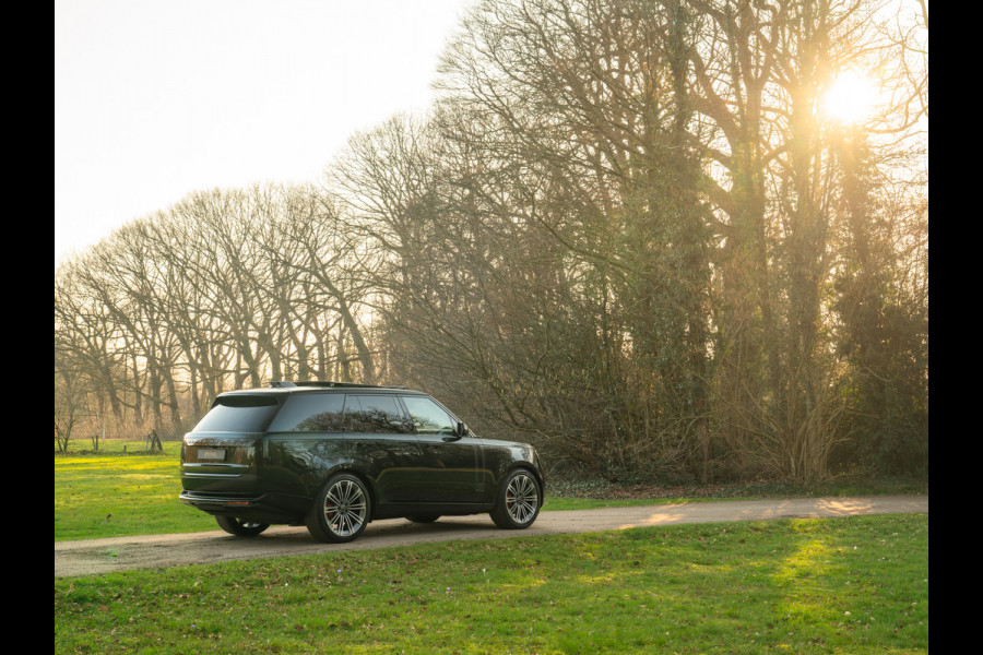 Land Rover Range Rover 3.0 D350 Autobiography MHEV | British Racing Green | Massage | Meridian Signature | Elektr. trekhaak | Stoelventilatie