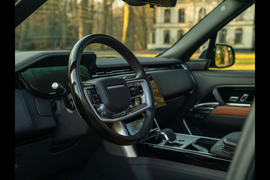 Land Rover Range Rover 3.0 D350 Autobiography MHEV | British Racing Green | Massage | Meridian Signature | Elektr. trekhaak | Stoelventilatie