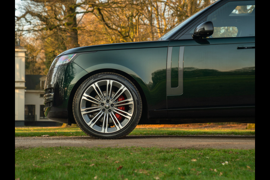 Land Rover Range Rover 3.0 D350 Autobiography MHEV | British Racing Green | Massage | Meridian Signature | Elektr. trekhaak | Stoelventilatie