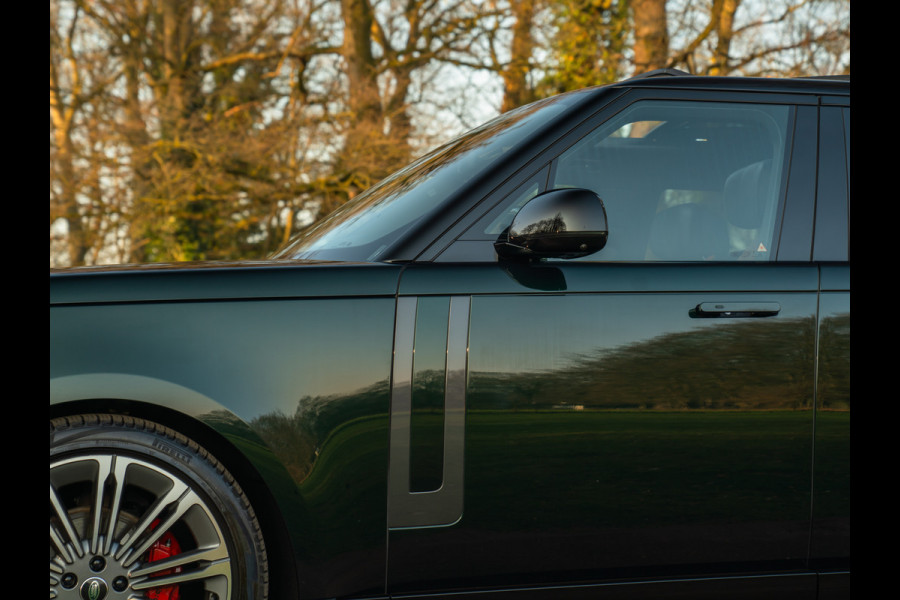 Land Rover Range Rover 3.0 D350 Autobiography MHEV | British Racing Green | Massage | Meridian Signature | Elektr. trekhaak | Stoelventilatie