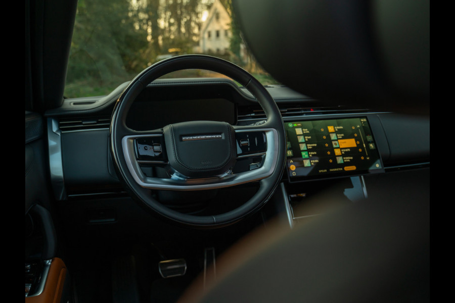 Land Rover Range Rover 3.0 D350 Autobiography MHEV | British Racing Green | Massage | Meridian Signature | Elektr. trekhaak | Stoelventilatie