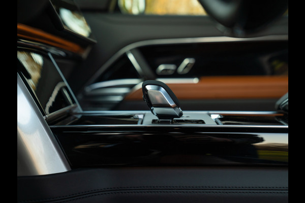 Land Rover Range Rover 3.0 D350 Autobiography MHEV | British Racing Green | Massage | Meridian Signature | Elektr. trekhaak | Stoelventilatie