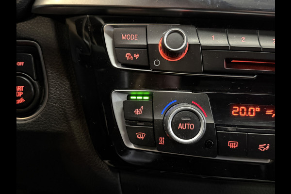 BMW 3 Serie Touring 318i High Executive Automaat | Leder | Stoelverwarming | Full LED | Navi | PDC V+A