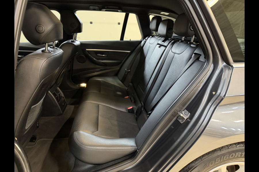 BMW 3 Serie Touring 318i High Executive Automaat | Leder | Stoelverwarming | Full LED | Navi | PDC V+A