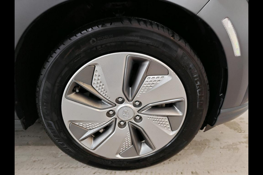 Hyundai Kona EV Premium 64 kWh NL-AUTO | LEDER| STOELVERWARMING | NAVI | CAMERA
