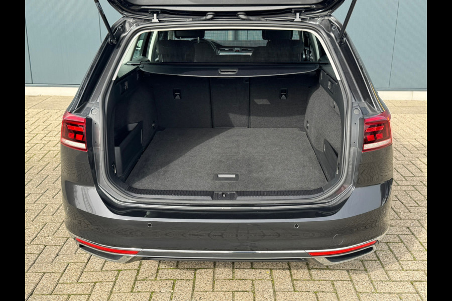 Volkswagen Passat Variant 1.4 TSI PHEV * Camera * Stoelverwarming * Lane-assistent *