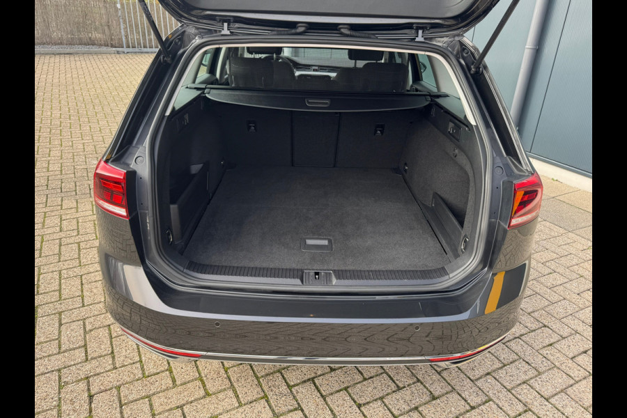 Volkswagen Passat Variant 1.4 TSI PHEV * Camera * Stoelverwarming * Lane-assistent *