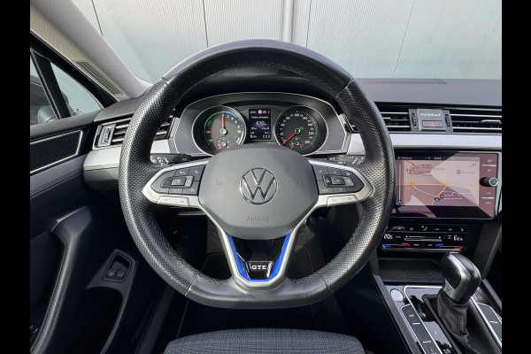 Volkswagen Passat Variant 1.4 TSI PHEV * Camera * Stoelverwarming * Lane-assistent *