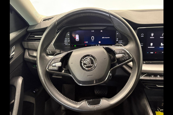 Škoda Octavia Combi 1.0 e-TSI Business Edition Navigatie Apple Carplay/Android Auto Parkeersensoren Adaptive Cruise Control Virtual Cockpit Full Led Climate Control Lichtmetalen velgen