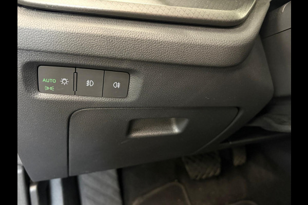 Škoda Octavia Combi 1.0 e-TSI Business Edition Navigatie Apple Carplay/Android Auto Parkeersensoren Adaptive Cruise Control Virtual Cockpit Full Led Climate Control Lichtmetalen velgen