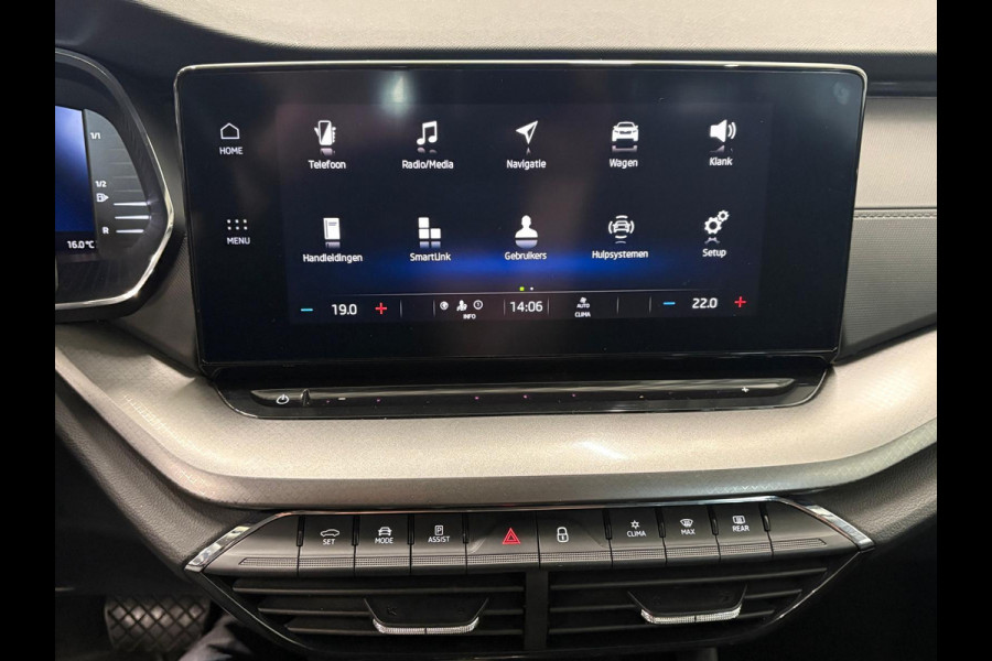 Škoda Octavia Combi 1.0 e-TSI Business Edition Navigatie Apple Carplay/Android Auto Parkeersensoren Adaptive Cruise Control Virtual Cockpit Full Led Climate Control Lichtmetalen velgen