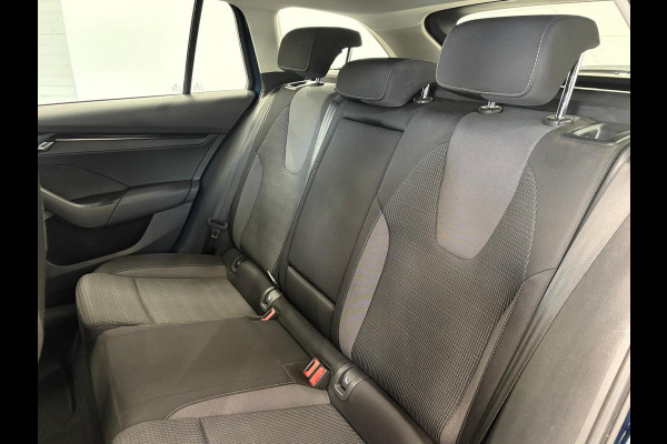 Škoda Octavia Combi 1.0 e-TSI Business Edition Navigatie Apple Carplay/Android Auto Parkeersensoren Adaptive Cruise Control Virtual Cockpit Full Led Climate Control Lichtmetalen velgen