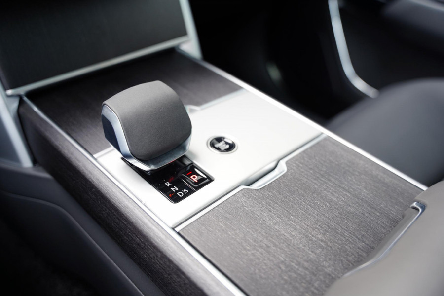 Land Rover Range Rover P460 E HSE Meridian / Panoramadak