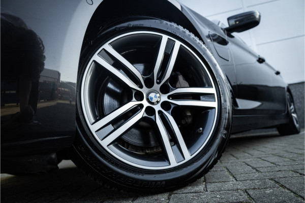 BMW 5 Serie Touring 530e Panoram / Camera / Leder / Elec stoelen /