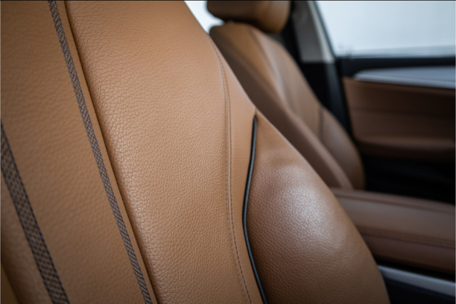 BMW 5 Serie Touring 530e Panoram / Camera / Leder / Elec stoelen /