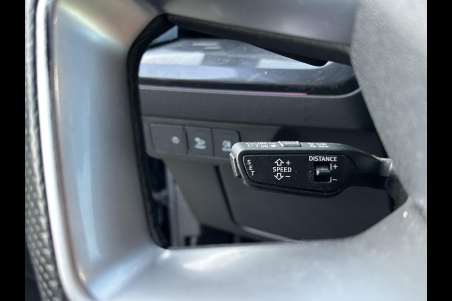 Audi Q4 Sportback e-tron 50 quattro S edition 77 kWh S-LINE BINNEN + BUITEN| SOH 93% | LEER |MATRIX LED| ADAPTIVE CRUISE CONTROL | ELEKTRISCHE ACHTERKLEP| CAMERA| 21 INCH!