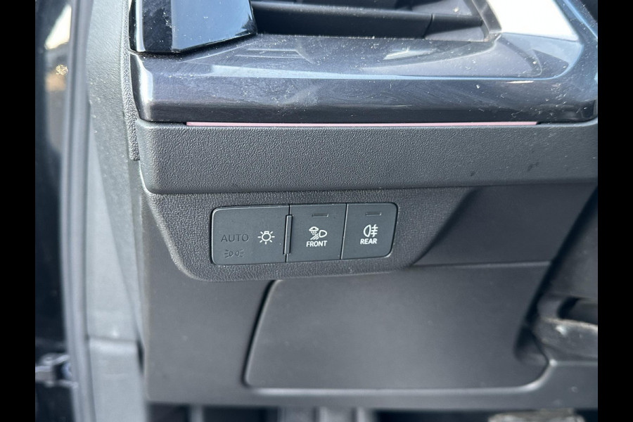 Audi Q4 Sportback e-tron 50 quattro S edition 77 kWh S-LINE BINNEN + BUITEN| SOH 93% | LEER |MATRIX LED| ADAPTIVE CRUISE CONTROL | ELEKTRISCHE ACHTERKLEP| CAMERA| 21 INCH!