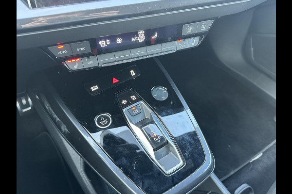 Audi Q4 Sportback e-tron 50 quattro S edition 77 kWh S-LINE BINNEN + BUITEN| SOH 93% | LEER |MATRIX LED| ADAPTIVE CRUISE CONTROL | ELEKTRISCHE ACHTERKLEP| CAMERA| 21 INCH!