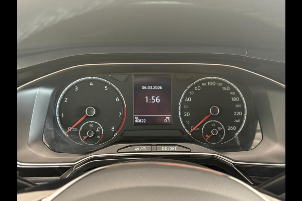 Volkswagen Polo 1.0 TSI 110pk DSG Highline | Navigatie | Apple Carplay/Android Auto | Parkeersensoren | Adaptive Cruise Control | Stoelverwarming | Getinte ramen | Climatronic