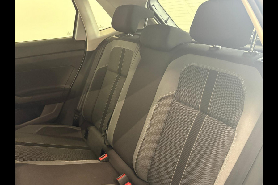 Volkswagen Polo 1.0 TSI 110pk DSG Highline | Navigatie | Apple Carplay/Android Auto | Parkeersensoren | Adaptive Cruise Control | Stoelverwarming | Getinte ramen | Climatronic