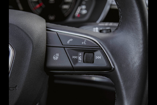 Audi Q3 Sportback 35 TFSI S Edition Panoramdak|Trekhaak|Leder|Stoelverwarming|Camera