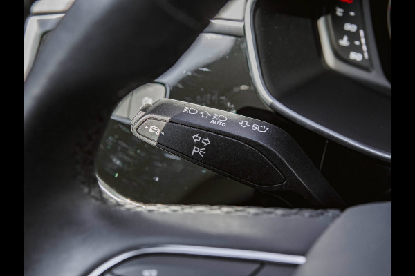 Audi Q3 Sportback 35 TFSI S Edition Panoramdak|Trekhaak|Leder|Stoelverwarming|Camera