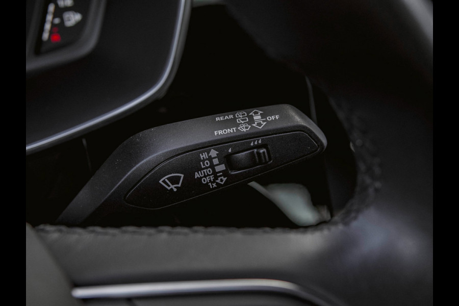 Audi Q3 Sportback 35 TFSI S Edition Panoramdak|Trekhaak|Leder|Stoelverwarming|Camera