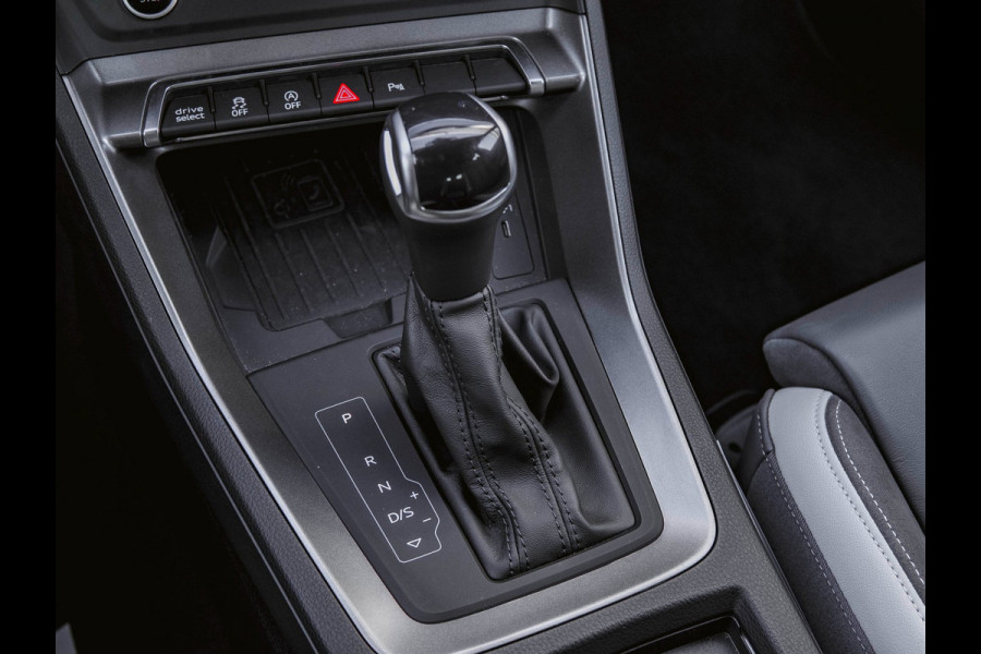 Audi Q3 Sportback 35 TFSI S Edition Panoramdak|Trekhaak|Leder|Stoelverwarming|Camera