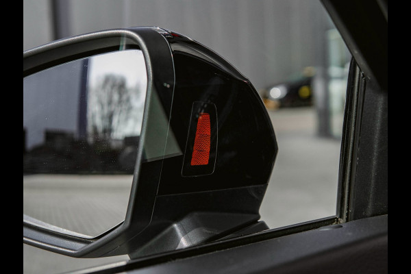 Audi Q3 Sportback 35 TFSI S Edition Panoramdak|Trekhaak|Leder|Stoelverwarming|Camera
