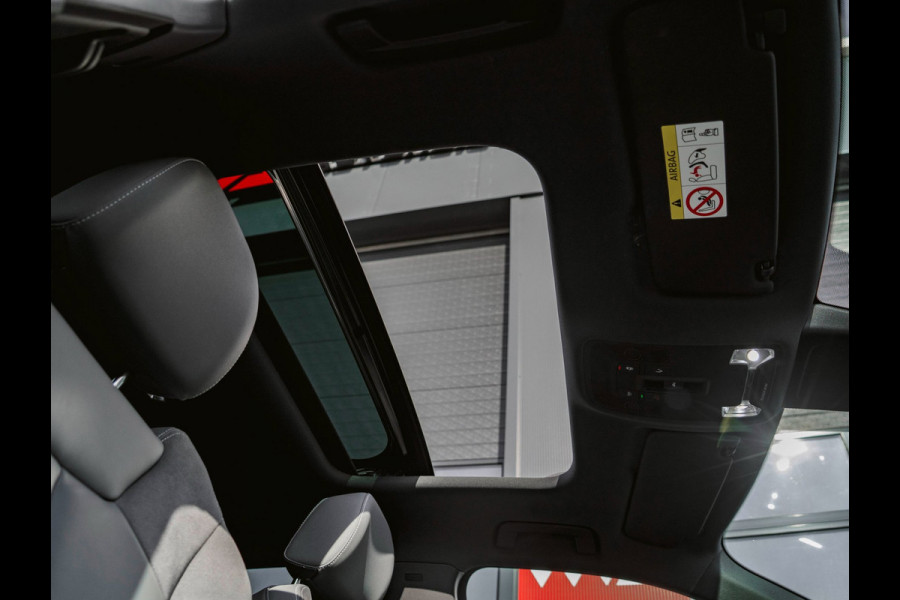 Audi Q3 Sportback 35 TFSI S Edition Panoramdak|Trekhaak|Leder|Stoelverwarming|Camera