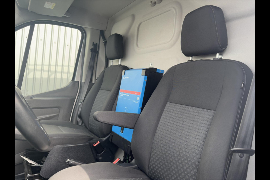 Ford Transit 2.0 L2H2 RWD*A/C*CRUISE*HAAK*CAM*WERKPLAATS*OMVORM
