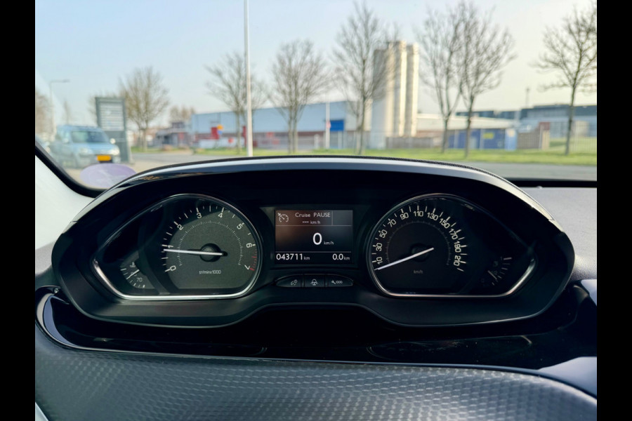 Peugeot 2008 1.2 PureTech Allure, NAP, 1e eigenaar
