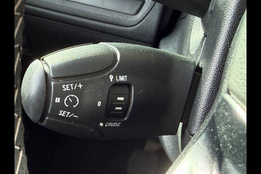 Peugeot 2008 1.2 PureTech Allure, NAP, 1e eigenaar