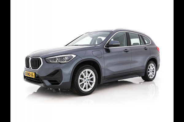 BMW X1 xDrive25e eDrive Edition ( Plug-In ) (INCL-BTW) *LEATHER | FULL-LED | HARMAN/KARDON | CAMERA | HEATED-COMFORTSEATS | NAVI-FULLMAP | ECC | KEYLESS |  PDC | CRUISE | DAB | TOWBAR | HEAD-UP | 17''ALU*