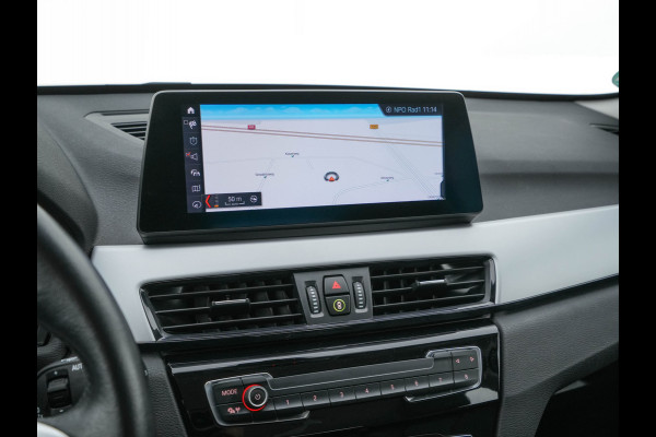 BMW X1 xDrive25e eDrive Edition ( Plug-In ) (INCL-BTW) *LEATHER | FULL-LED | HARMAN/KARDON | CAMERA | HEATED-COMFORTSEATS | NAVI-FULLMAP | ECC | KEYLESS |  PDC | CRUISE | DAB | TOWBAR | HEAD-UP | 17''ALU*