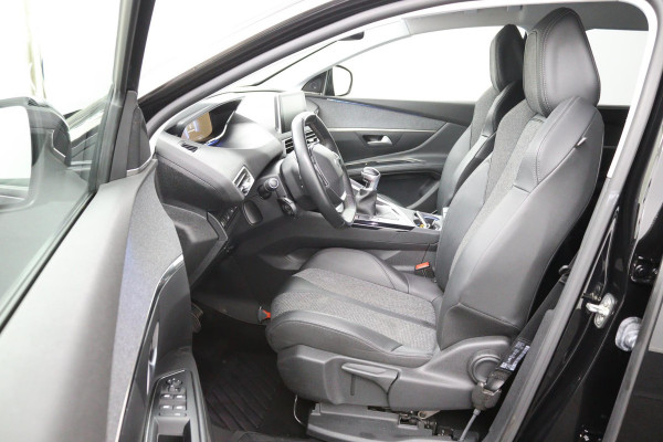 Peugeot 5008 1.2*130PK*ECC*CRUISE*NAVI*HAAK*CAM*7PERS.*
