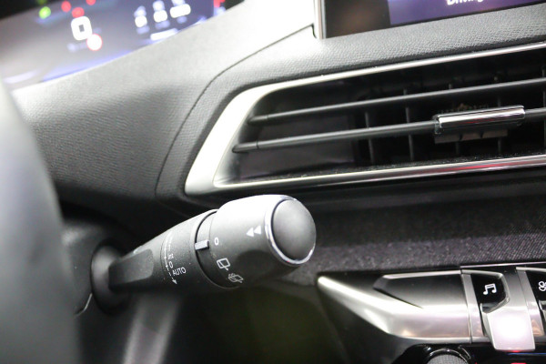 Peugeot 5008 1.2*130PK*ECC*CRUISE*NAVI*HAAK*CAM*7PERS.*