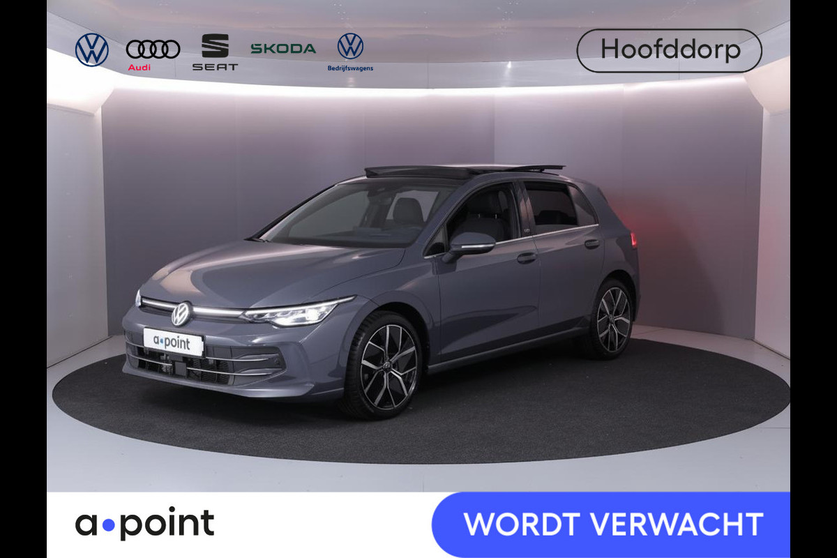 Volkswagen Golf 1.5 eTSI 50 Jahre Edition 150 pk Automaat (DSG) | Navigatie | Panoramadak | Parkeersensoren | Achteruitrijcamera | Matrix LED koplampen | Stoelverwarming |