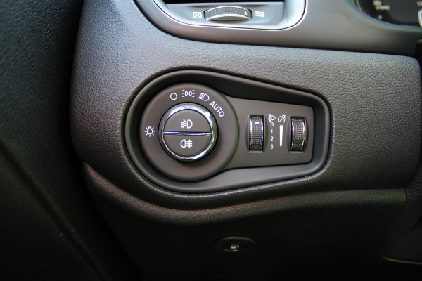 Jeep Renegade 4xe 190 Plug-in Hybrid S | Panoramadak | Leder | Led | Camera | Parkeer assistent