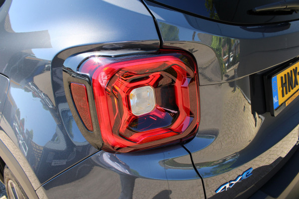 Jeep Renegade 4xe 190 Plug-in Hybrid S | Panoramadak | Leder | Led | Camera | Parkeer assistent